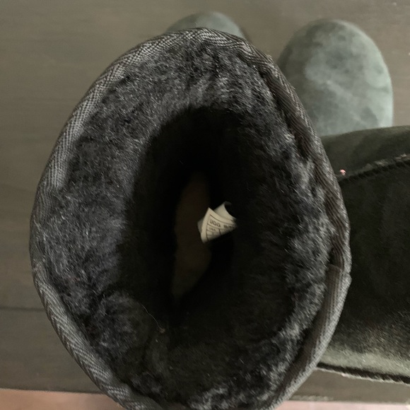 UGG Black Classic Short Boots - Picture 4 of 4